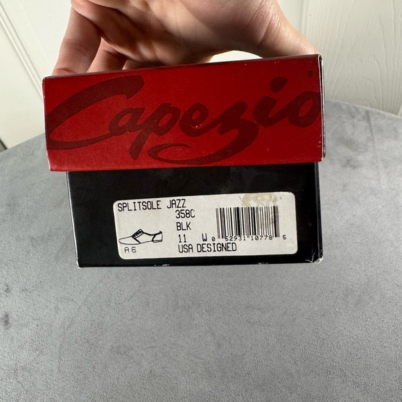 Capezio Children’s Black Split Sole Leather Lace Up Jazz Shoes Size 11 - Picture 4 of 4